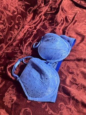 Victoria's Secret Blue Lace Underwire Bra 38D